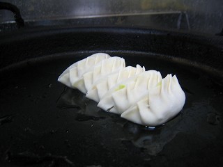 おいしい餃子の焼き方